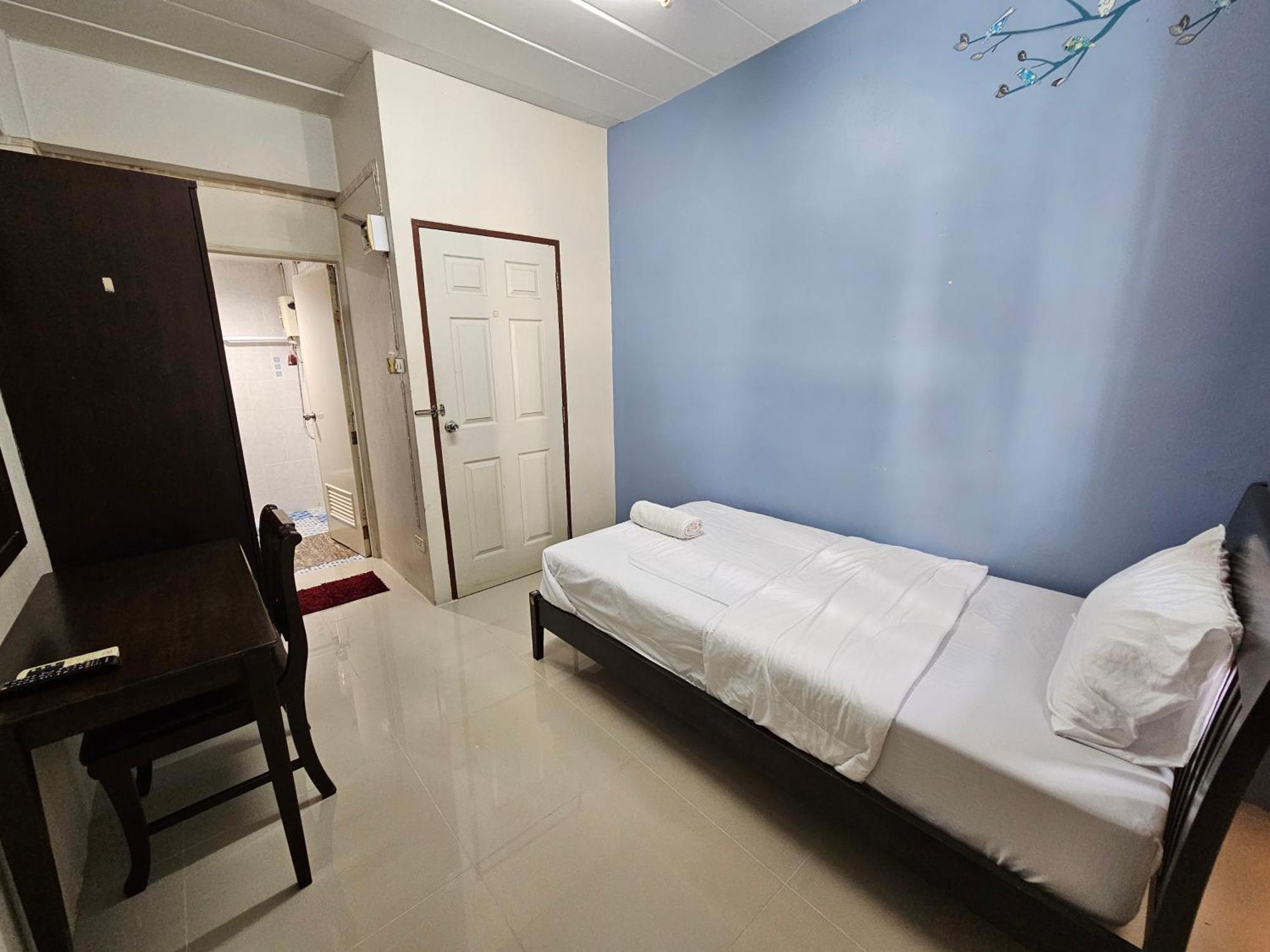 Si Fah At Bangsaen Hotel Ban Rong Khoei Eksteriør billede