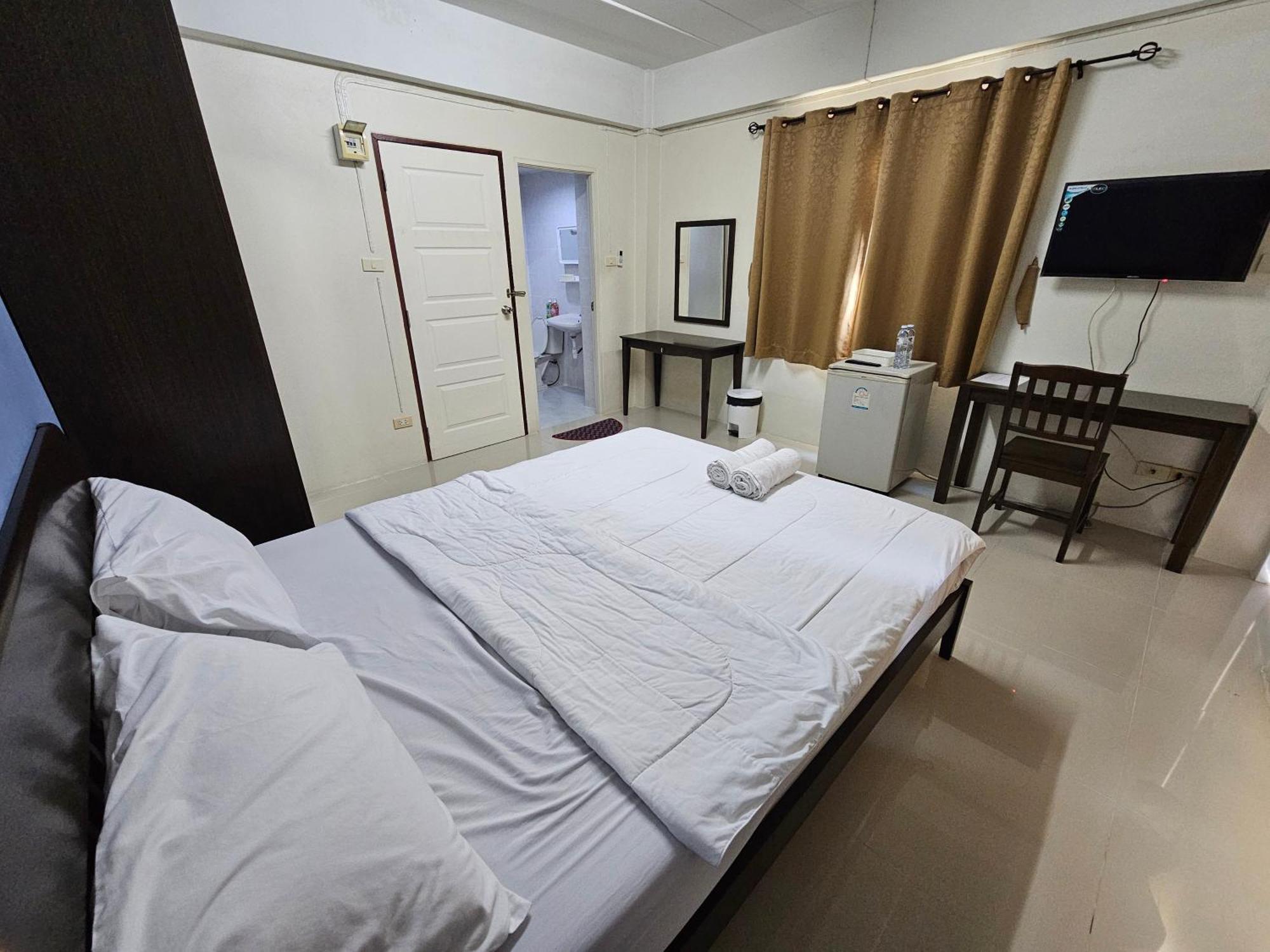 Si Fah At Bangsaen Hotel Ban Rong Khoei Eksteriør billede